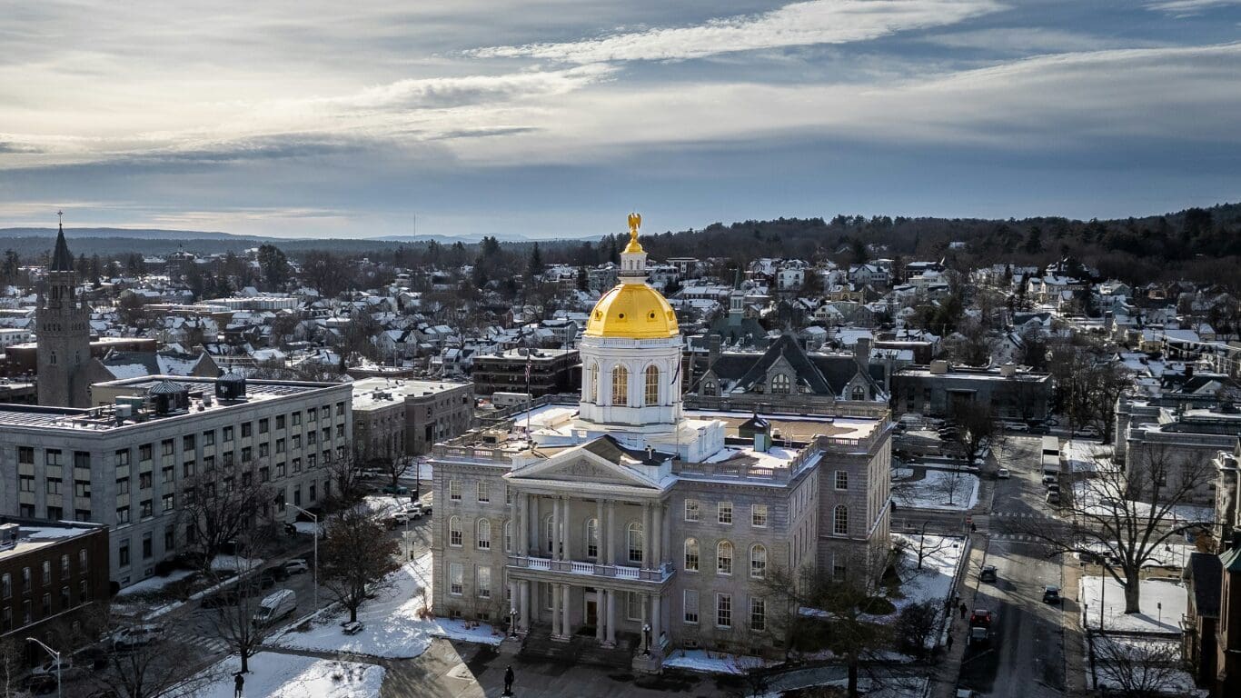 a photo of the state house in Concord, New Hampshire